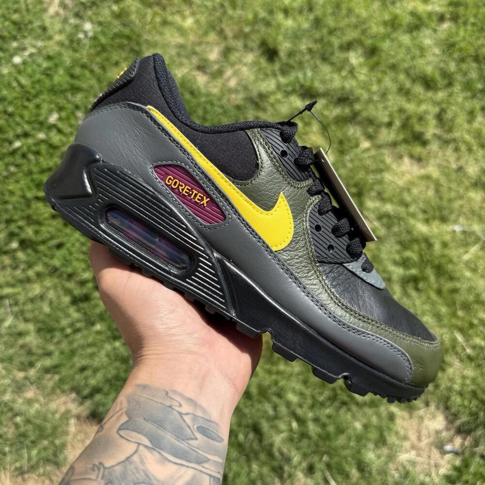 NikenAir Max 90 Gore-Tex GTX Black Tour‎ Yellow Khaki 6.5 Men